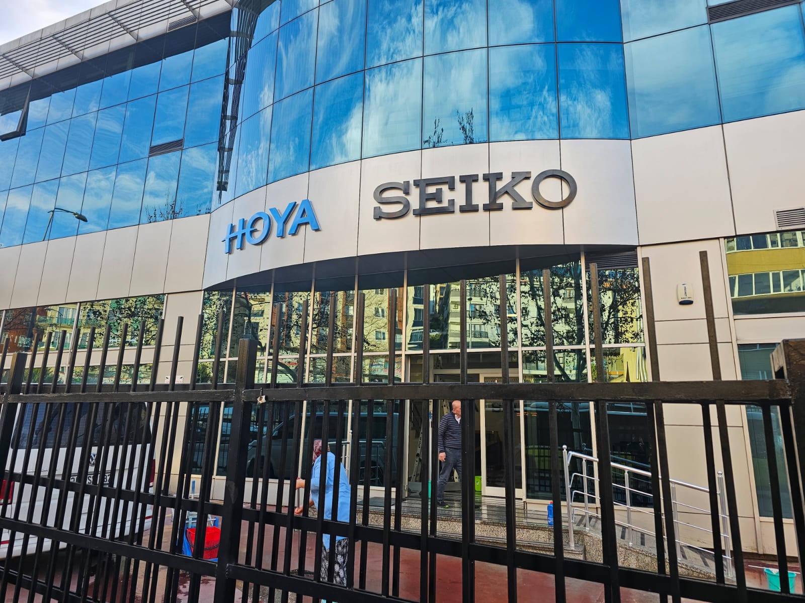Tabela Projeleri Hoya Seiko arkadan ışıklı kutu harf tabela uygulaması