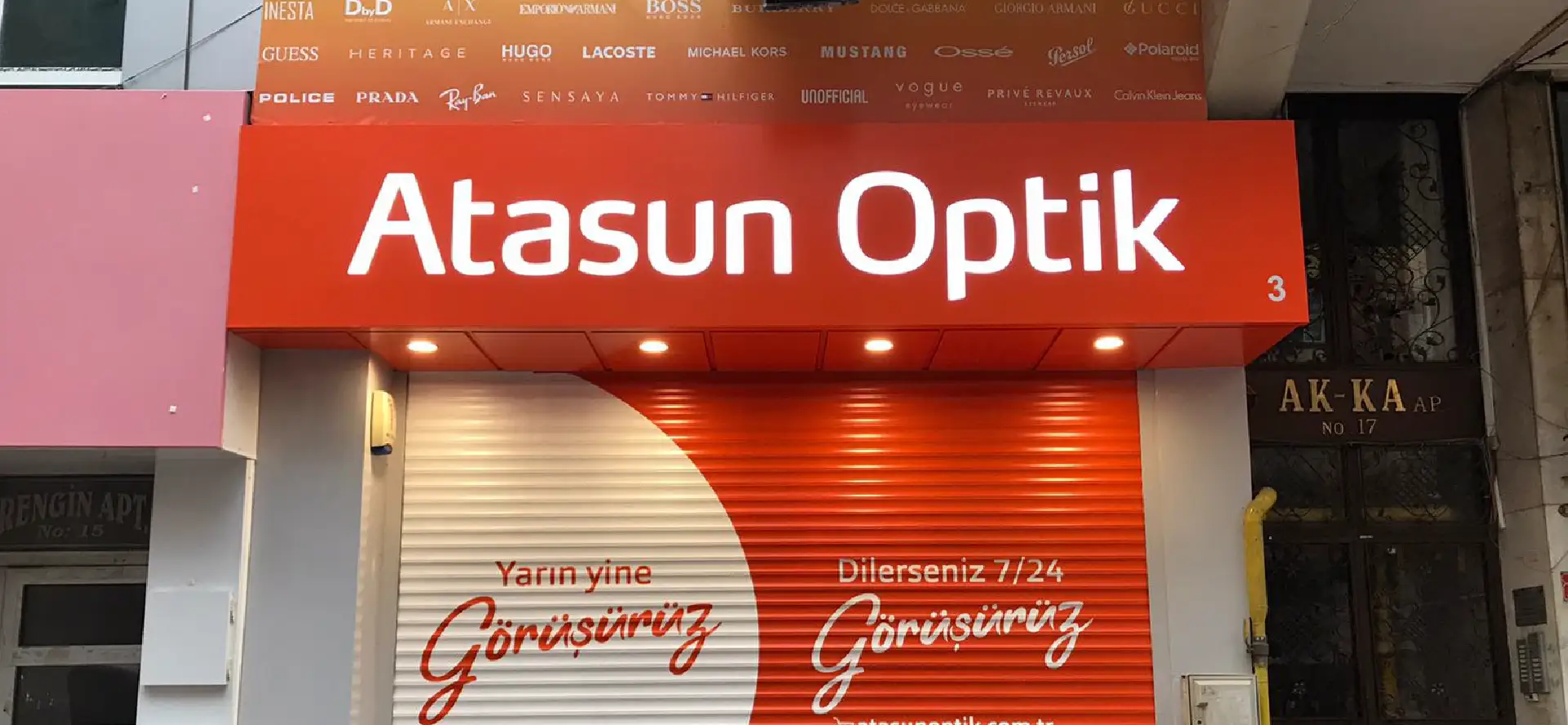 Kompozit Tabela Nedir? Kompozit tabela ve optik mağaza cephe uygulaması