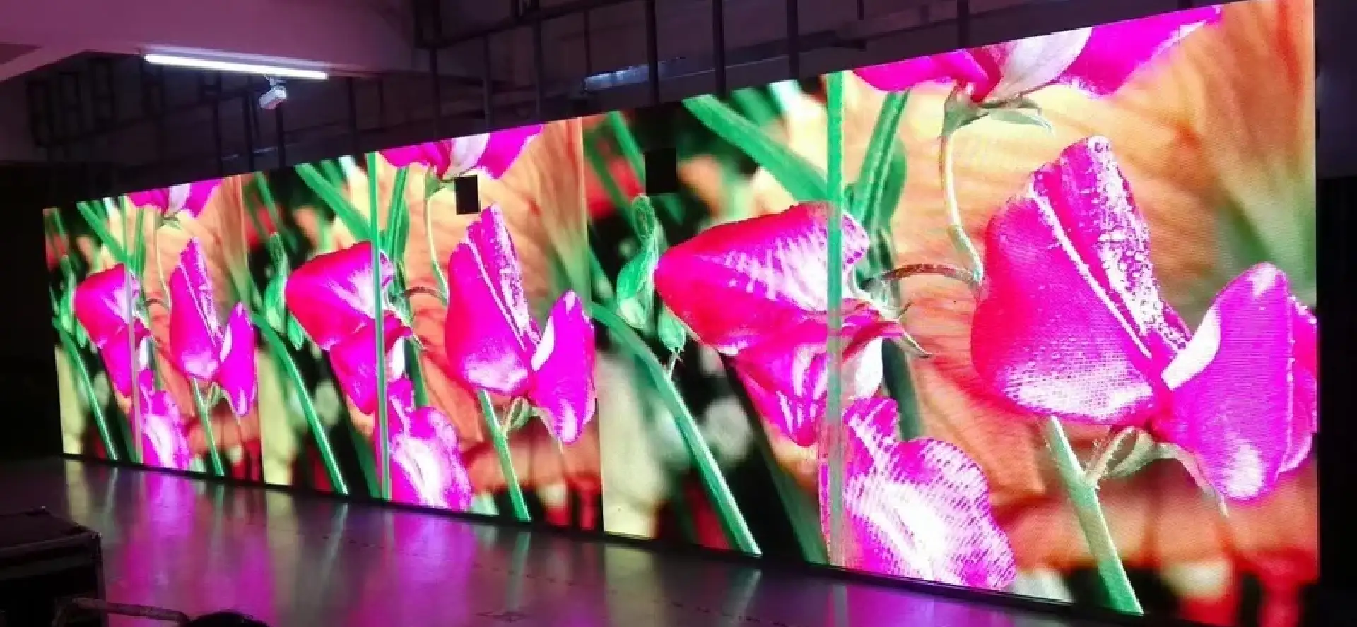 Tabela Çalışmaları Seminer konser P5 LED ekran uygulaması