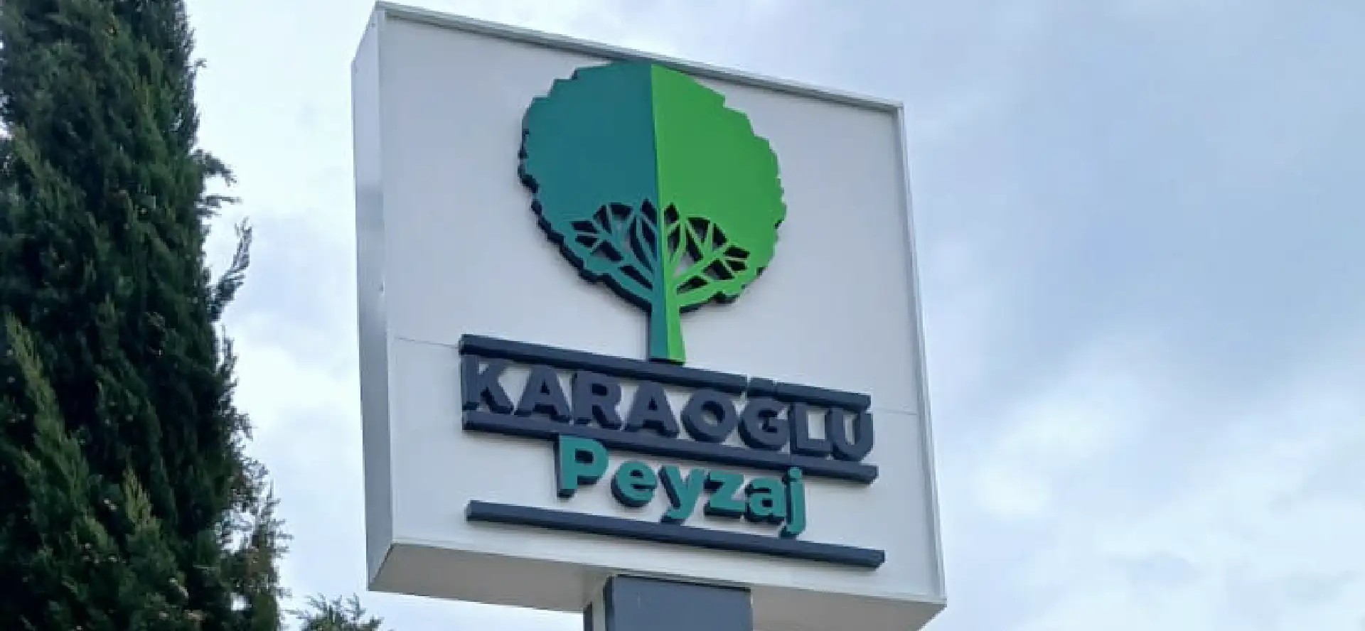 Karaoğlu Peyzaj Pilon Tabela Uygulaması Ümraniye Karaoğlu Peyzaj totem tabela uygulaması
