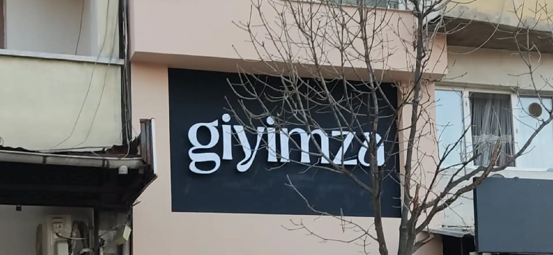 Kağıthane Tabelacı ve Tabela Hizmetleri Kağıthane tabelacı hizmetleri için ışıklı tekstil tabela örnek uygulaması